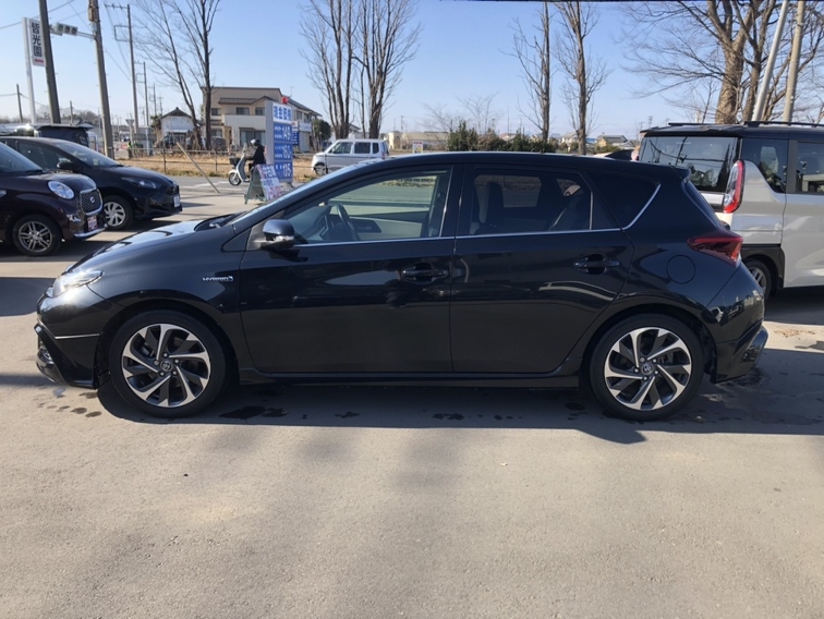 トヨタオーリス ハイブリッドGパッケ